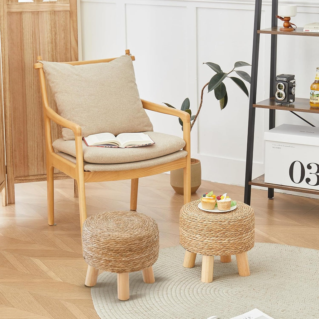 Round Seagrass Footstool, Natural Woven Ottoman with Wood Legs, Multifunctional Accent Stool